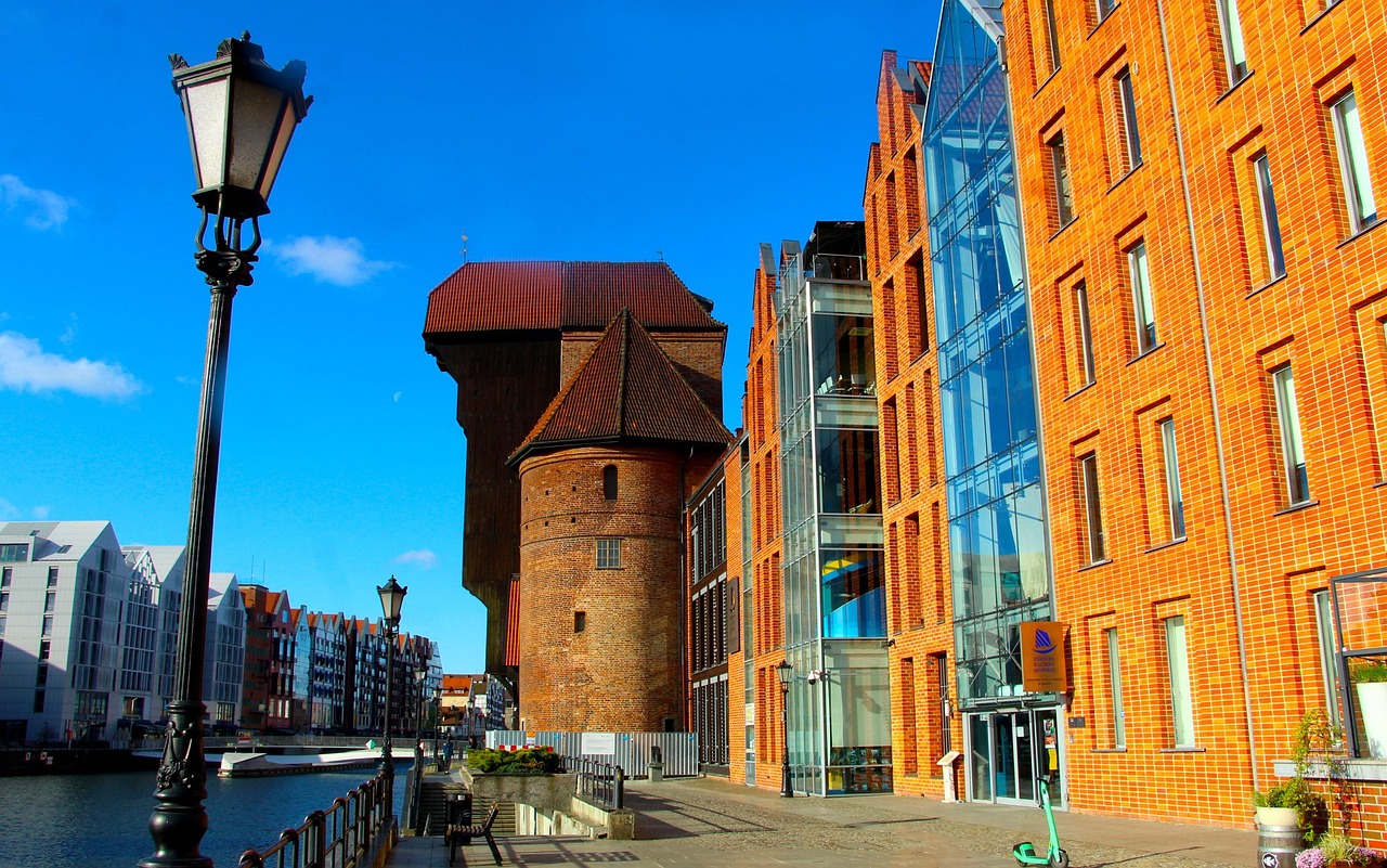 gdańsk, promenade, city, urban, townhouses, poland, landscape